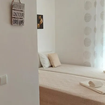 Casa Amarela: Conforto E Localizacao Perfeita! Faro