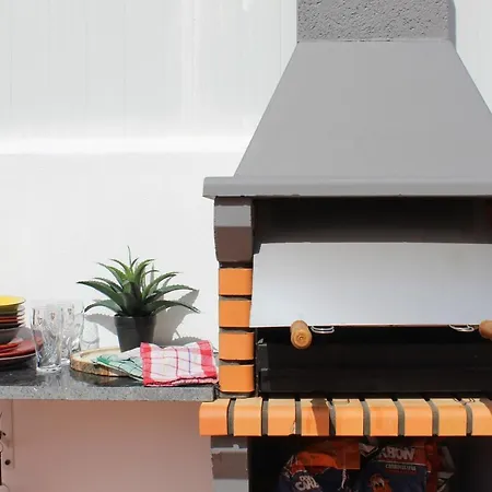 Casa Amarela: Conforto E Localizacao Perfeita! Holiday home *