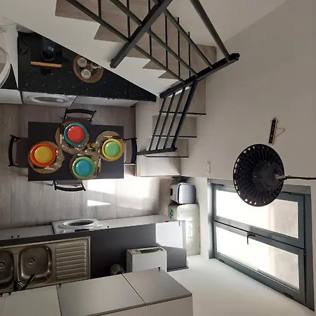Casa Amarela: Conforto E Localizacao Perfeita!
